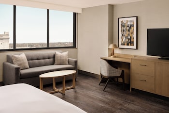 Deluxe Room, 1 King Bed