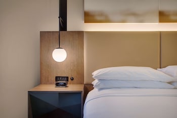 Suite, 1 King Bed