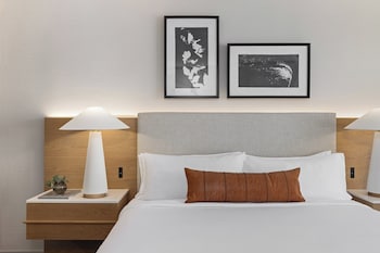 Suite, 1 King Bed (Las Colinas Suite)