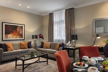 Suite, 2 Bedrooms (Falconers)