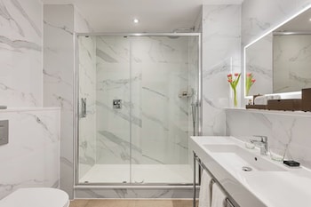 Suite, 1 Bedroom (Falconers)