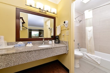 Room, 2 Queen Beds, Accessible, Non Smoking