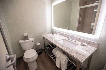 Standard Room, 1 Queen Bed