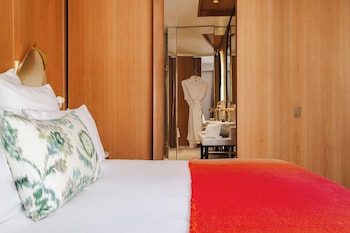 Prestige Room