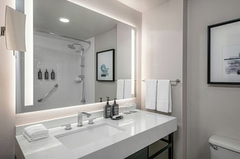 Room, 2 Double Beds (Hearing Accessible)