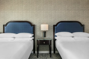 Room, 2 Double Beds (Hearing Accessible)