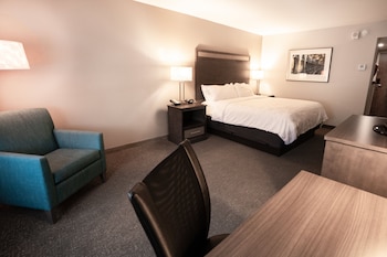 Standard Room, 1 King Bed, Accessible (Accessible Tub)