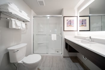 Room, 1 King Bed with Sofa bed (Lobby Area)