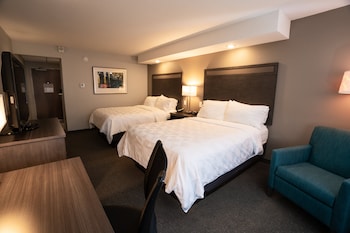 Standard Room, 2 Queen Beds (South Wing)