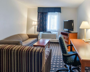 Suite, 1 King Bed, Non Smoking