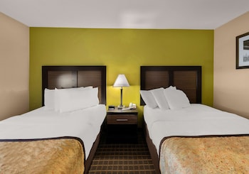 Standard Room, 2 Double Beds, Non Smoking, Refrigerator & Microwave