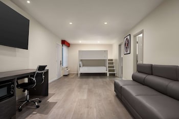 Family Suite, 2 Bedrooms, Non Smoking (1 King, 1 Queen and 1 Bunk Bed)