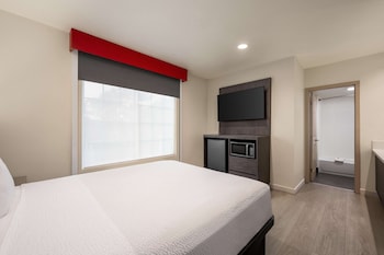 Family Suite, 2 Bedrooms, Non Smoking (1 King, 1 Queen and 1 Bunk Bed)