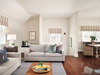 Townhouse 2 Bedroom Suite