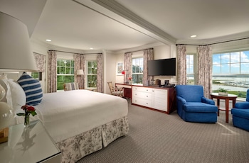 Historic 1 Bedroom Suite Ocean View