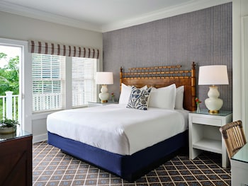 Captain's Cottage 2 Bedroom Suite