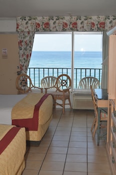 Efficiency, Room, 2 Queen Beds, Non Smoking, Beach View