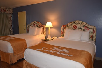 Room, 2 Queen Beds, Non Smoking, Beach View