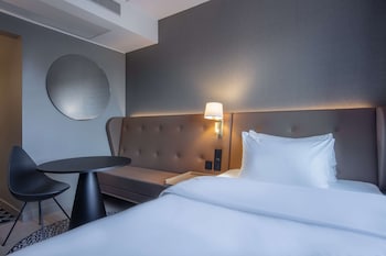 Room (Individual)