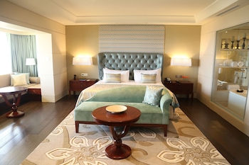Taj Club, Club Room, 1 King Bed, City View