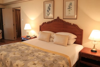 Luxury Suite, 1 King Bed, Ocean View (King Bed)