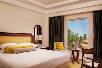 Luxury Room, 1 King Bed, City View