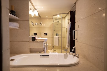 Taj Club, Club Room, 1 Twin Bed, City View
