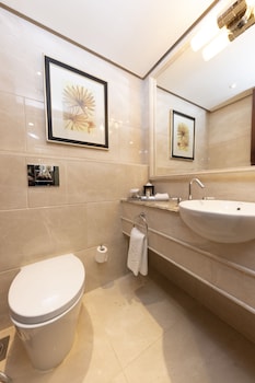 Deluxe Room, 1 Twin Bed (City Facing)