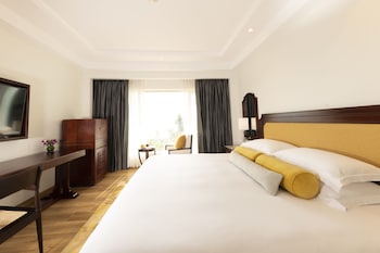 Luxury Room, 1 King Bed, City View