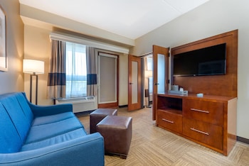 City View Deluxe Balcony Queen Suite