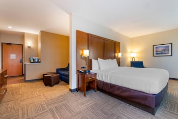 Standard Lakeview King Suite