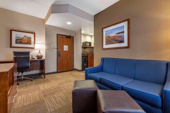 City View Deluxe Balcony Queen Suite