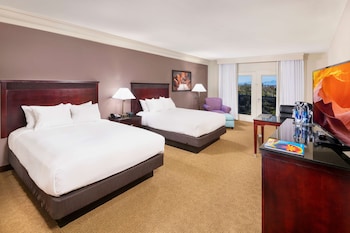High Floor, 2 Queens