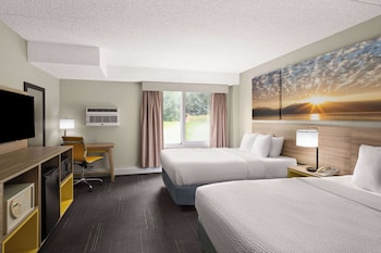 Room, 2 Queen Beds, Non Smoking