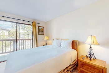 Deluxe Condo, 2 Bedrooms