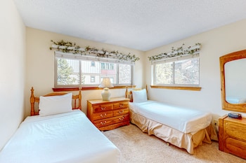 Deluxe Condo, 2 Bedrooms