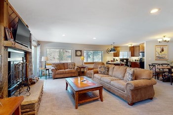 Condo, 2 Bedrooms (Platimum)