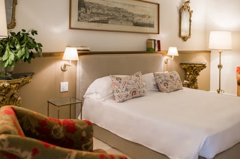 Apartment (Canfora)