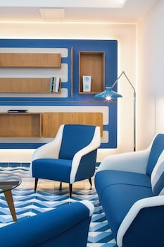 Suite, Sea View