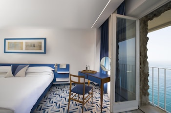 Superior Double or Twin Room, Sea View