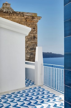 Suite, Sea View
