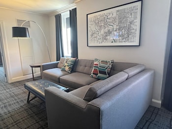 Suite, 1 Bedroom (Mobility Accessible, Roll-In Shower)