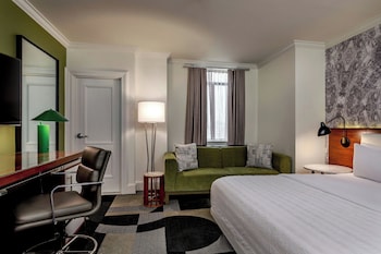 Deluxe Room, 1 King Bed