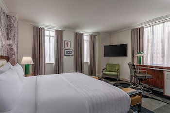Room, 1 King Bed, Corner