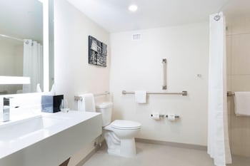 Room, 2 Queen Beds (Mobility Accessible, Roll-In Shower)