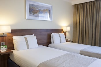 Standard Room, 2 Twin Beds (Walk-In Shower)