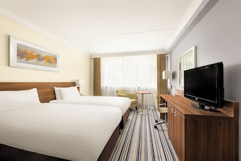 Standard Room, 2 Twin Beds (Walk-In Shower)