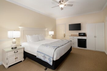 Standard Room, 1 King Bed, Non Smoking, Jetted Tub