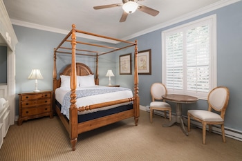 Standard Room, 1 Queen Bed, Non Smoking, Jetted Tub