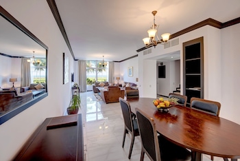 Villa, 3 Bedrooms, Smoking (Dining Area)